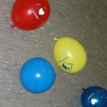 spielen mit Luftballons