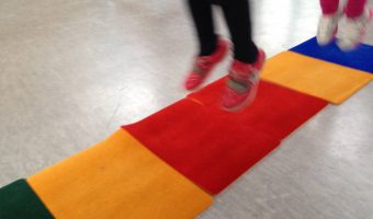 Sport mit Teppichfliesen